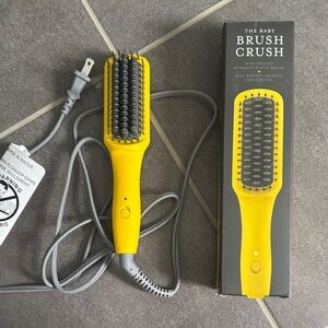 Dry Bar Brush Crush Straightening brush—NEW!
